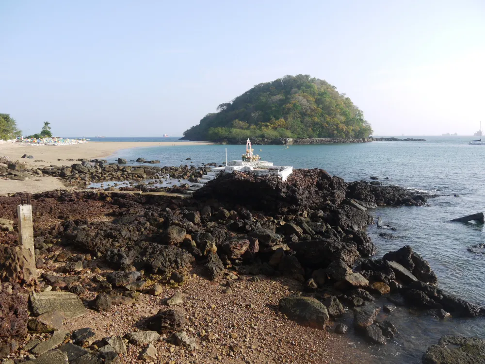 El Morro de Taboga seen from the beach