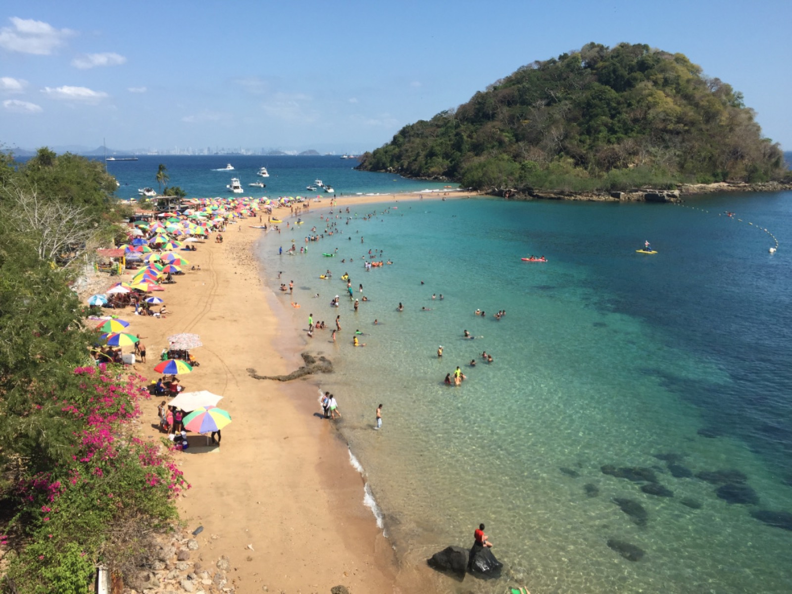 View of La Restinga, the sandy beach that connects to the El Morro islet in Taboga.